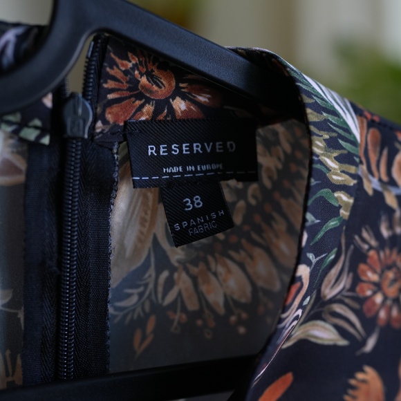 Dress - Picture 3 of 3